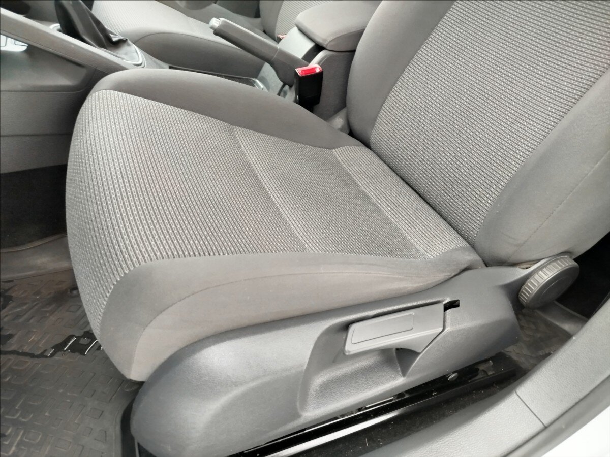 Volkswagen Golf Kombi 1,9 l 77 kw