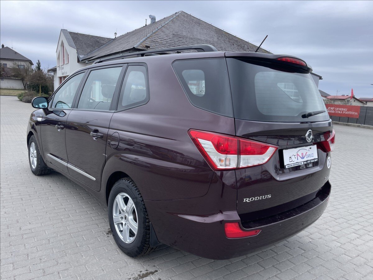 SsangYong Rodius SUV / Terénní 2,0 l 114 kw