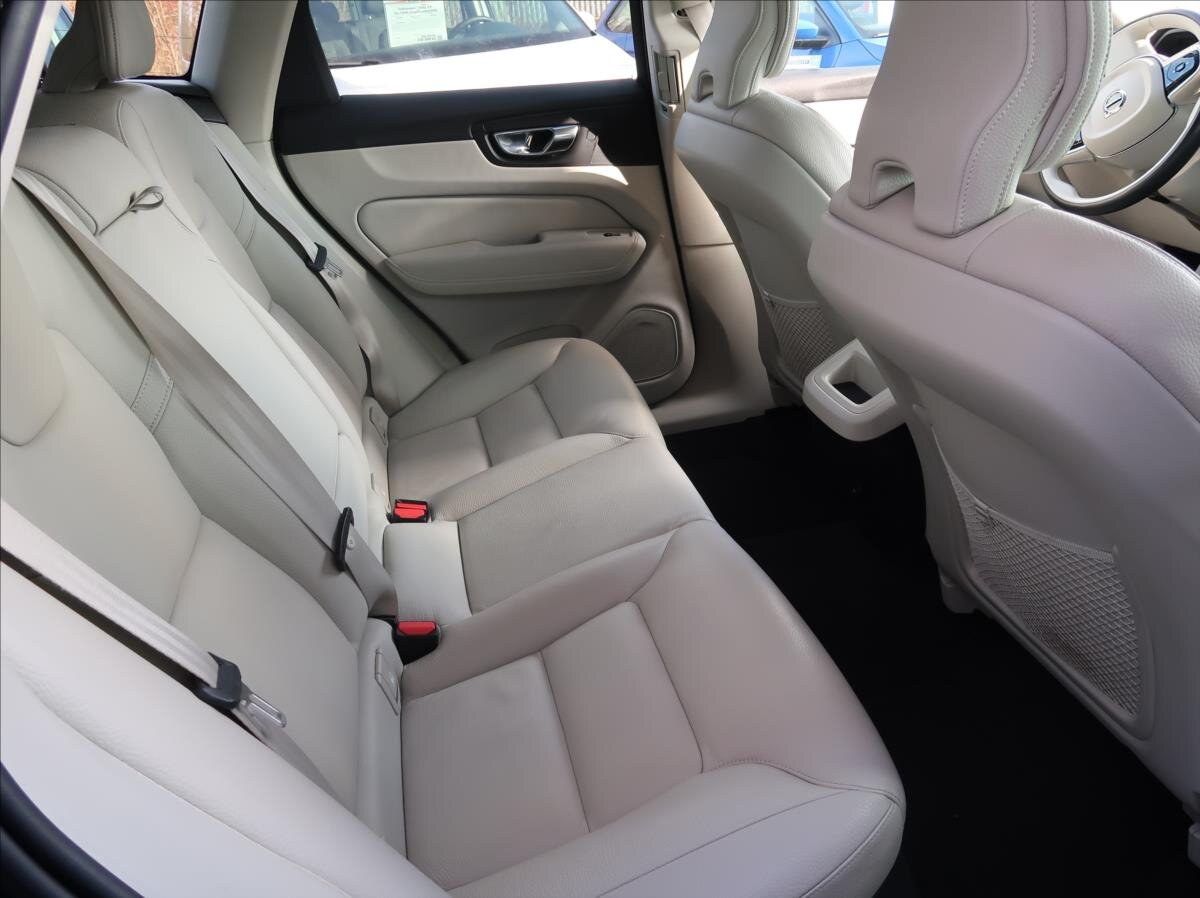 Volvo XC60 SUV 2,0 l 145 kw