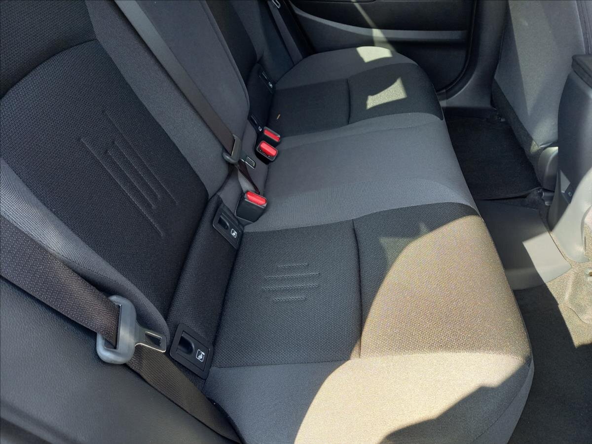 Toyota C-HR SUV 2,0 l 145 kw