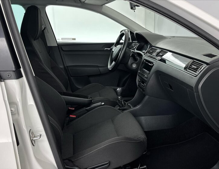 Škoda Rapid Liftback 1,2 l 63 kw