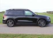 Mercedes-Benz GLB 8
