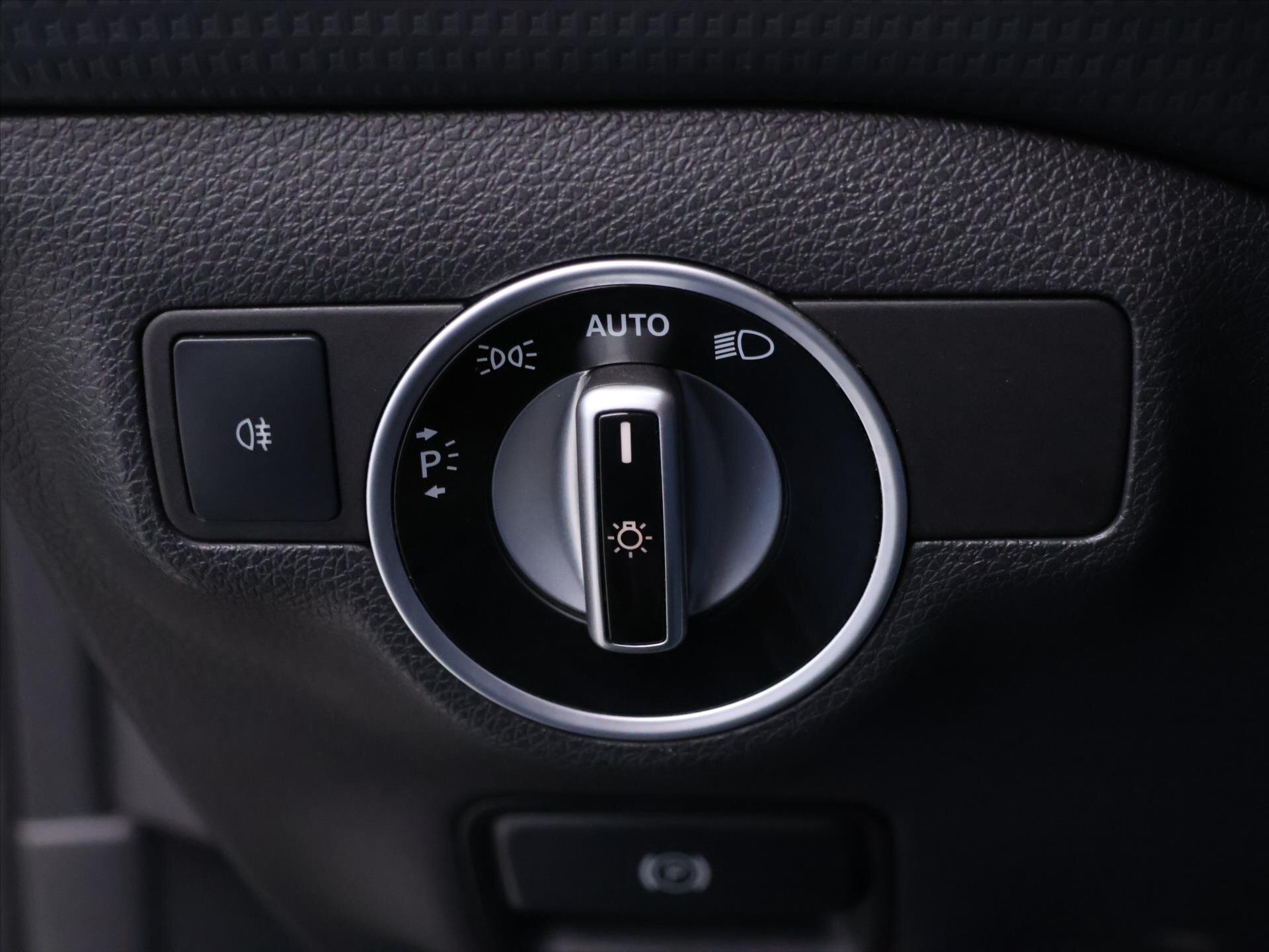 Mercedes-Benz Třídy A Hatchback 1,8 l 80 kw