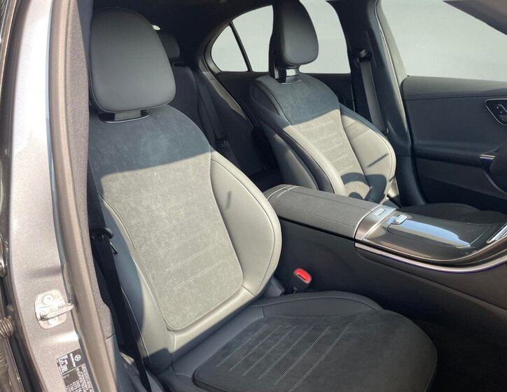 Mercedes-Benz Třídy C Sedan / Limuzína 2,0 l 145 kw