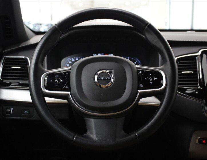 Volvo XC90 SUV 2,0 l 173 kw