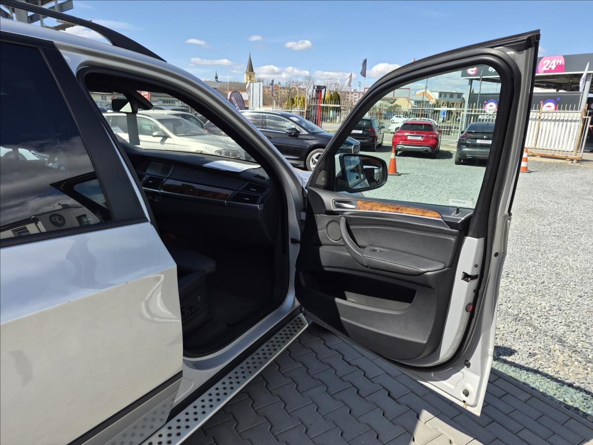 BMW X5 SUV / Terénní 3,0 l 173 kw