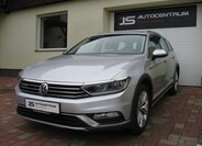 Volkswagen Passat 1