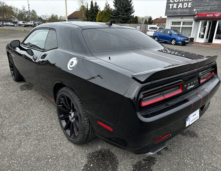 Dodge Challenger Kupé 5,7 l 277 kw