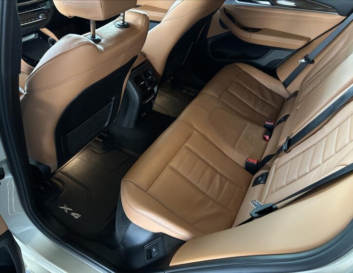 BMW X4 SUV / Terénní 2,0 l 140 kw