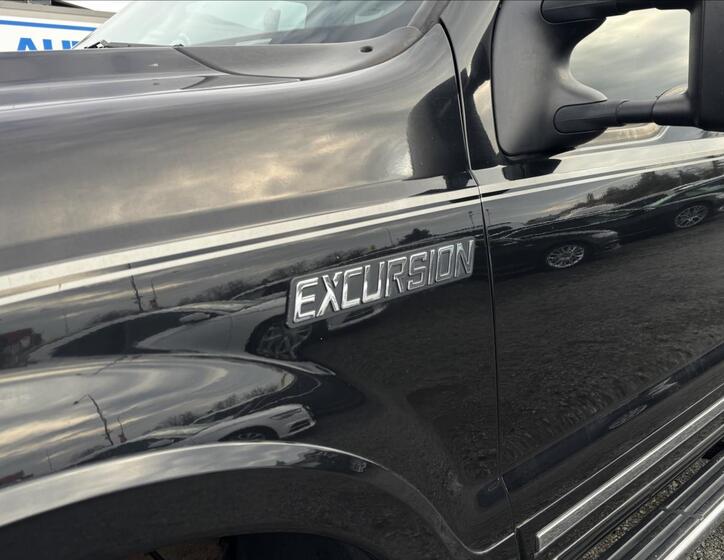 Ford Excursion 32