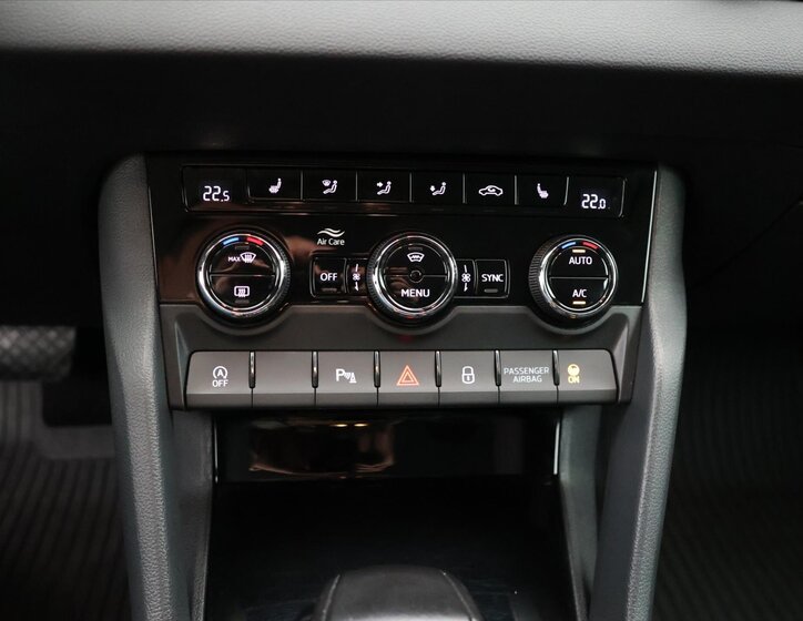 Škoda Karoq SUV / Terénní 1,6 l 85 kw