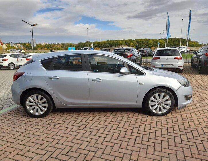 Opel Astra Hatchback 1,4 l 103 kw