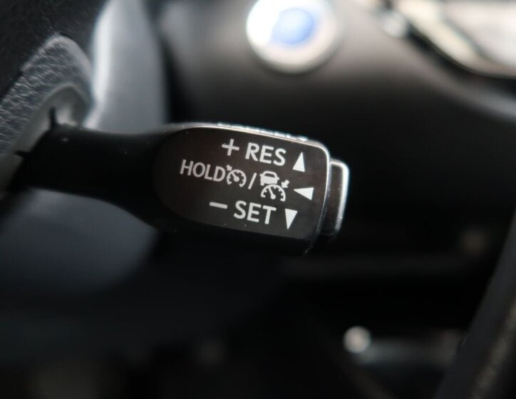 Toyota C-HR SUV 2,0 l 112 kw