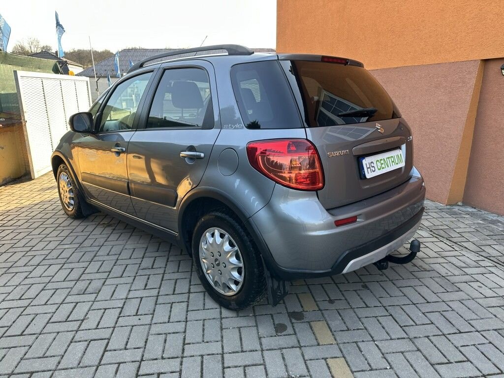 Suzuki SX4 Hatchback 1,6 l 88 kw