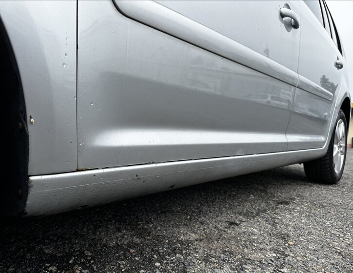 Volkswagen Touran MPV 2,0 l 110 kw