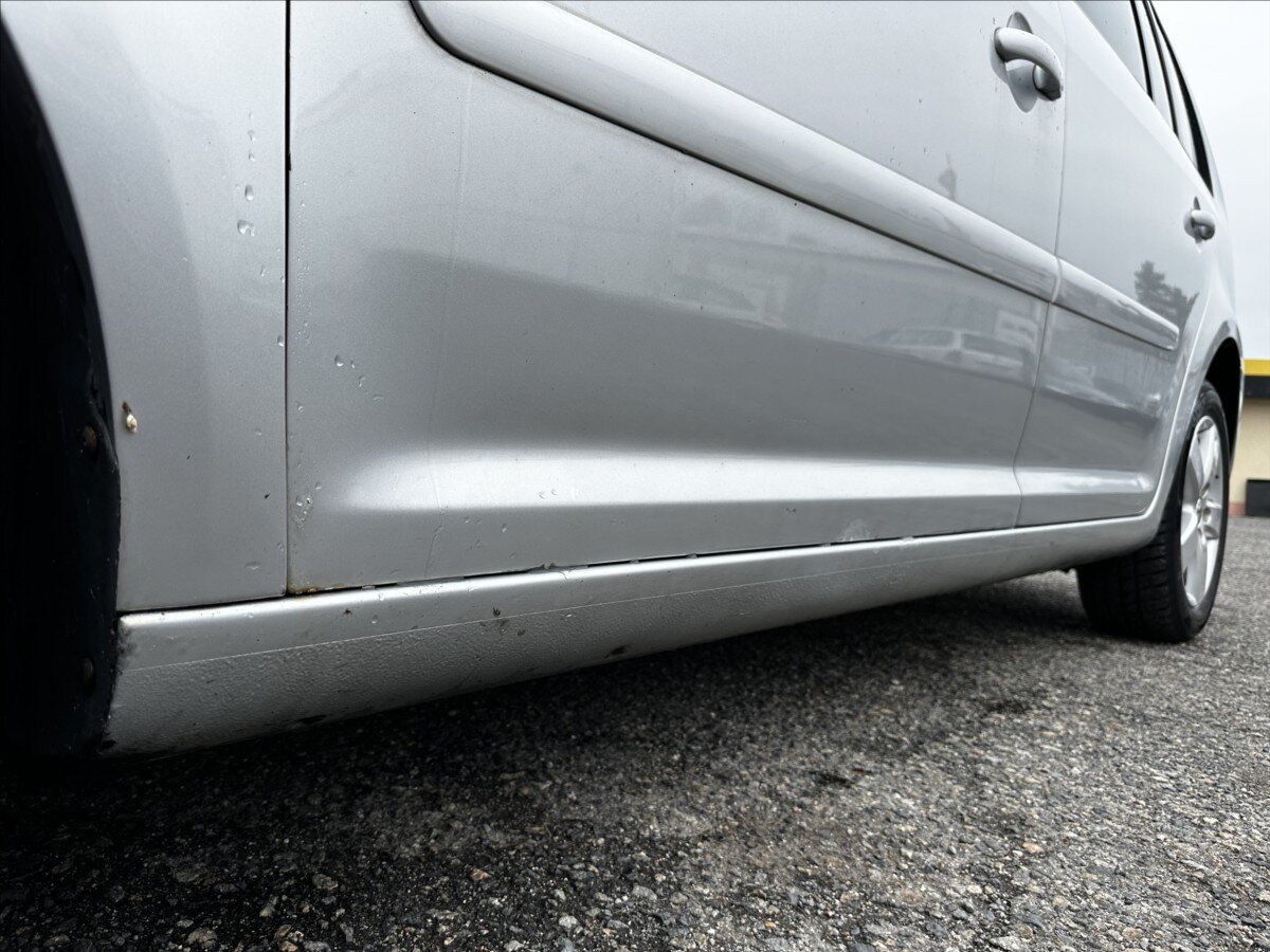 Volkswagen Touran MPV 2,0 l 110 kw