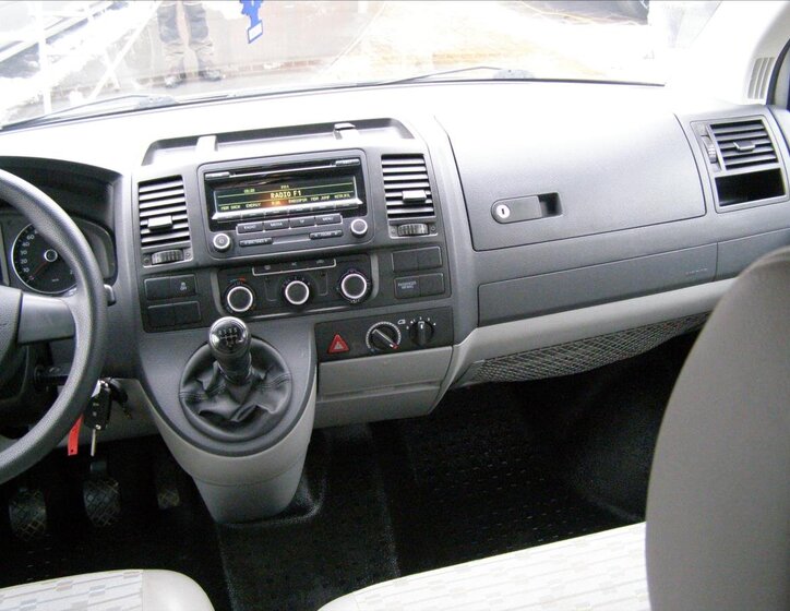 Volkswagen Transporter 22