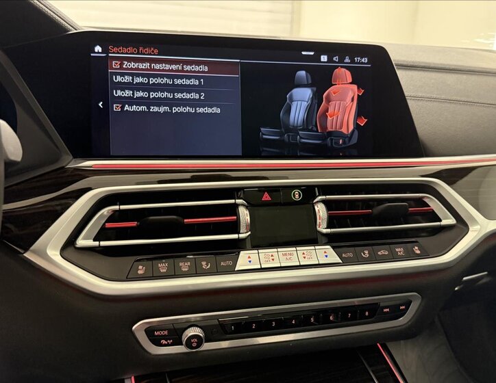 BMW X7 Kombi 3,0 l 250 kw