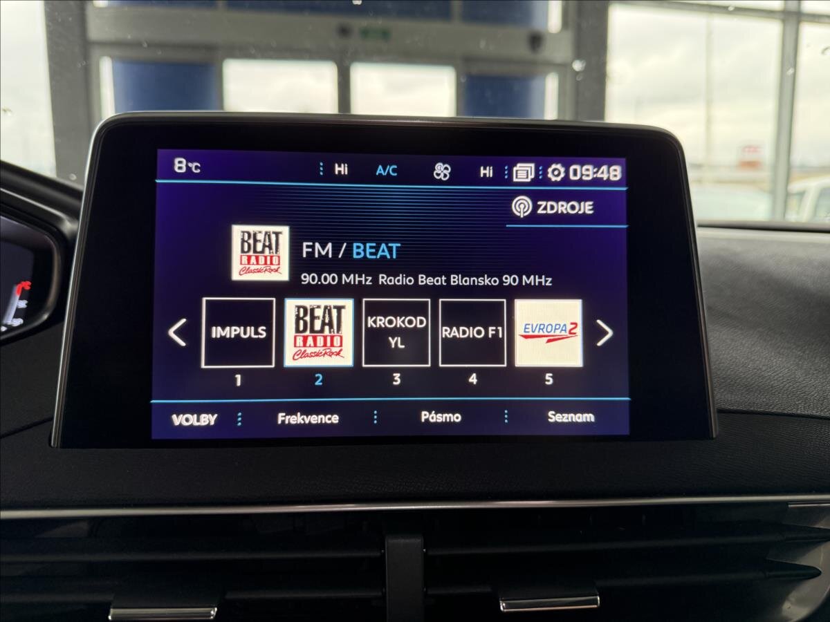 Peugeot 5008 SUV 2,0 l 110 kw