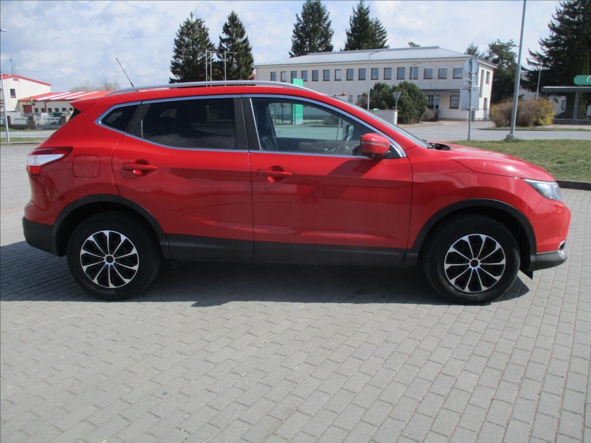 Nissan Qashqai SUV 1,6 l 96 kw