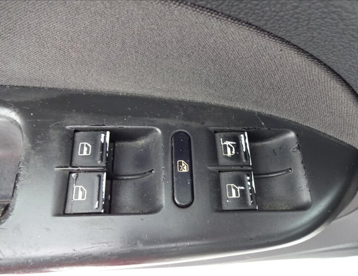 Volkswagen Touran Kombi 1,9 l 77 kw