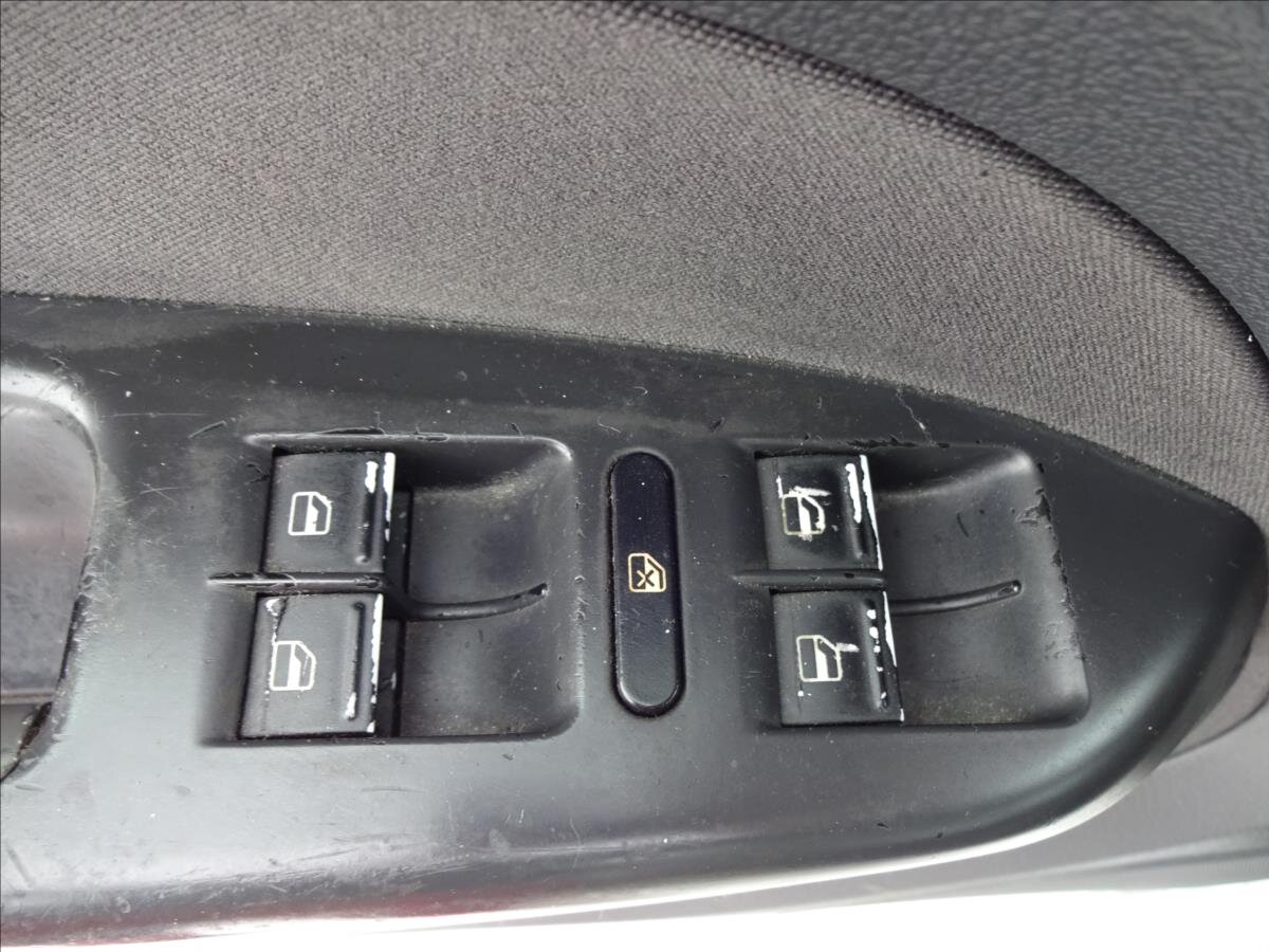 Volkswagen Touran Kombi 1,9 l 77 kw