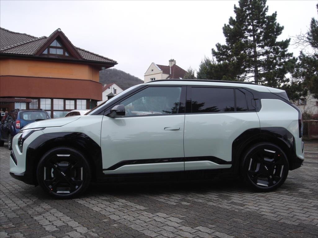 KIA EV3 SUV / Terénní 0,0 150 kw