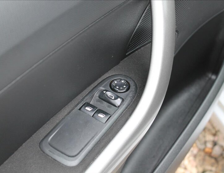 Peugeot 308 Hatchback 1,4 l 70 kw