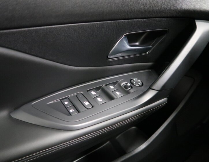 Peugeot 308 Kombi 1,5 l 96 kw