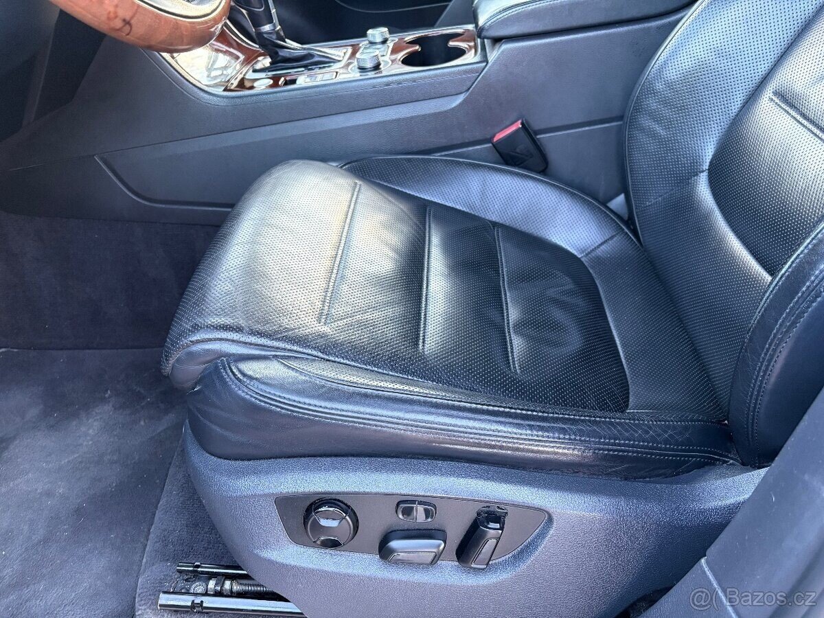 Volkswagen Touareg SUV / Terénní 0,0 193 kw