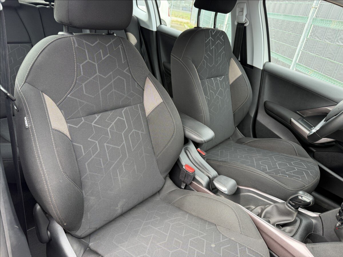 Peugeot 2008 Kombi 1,2 l 60 kw