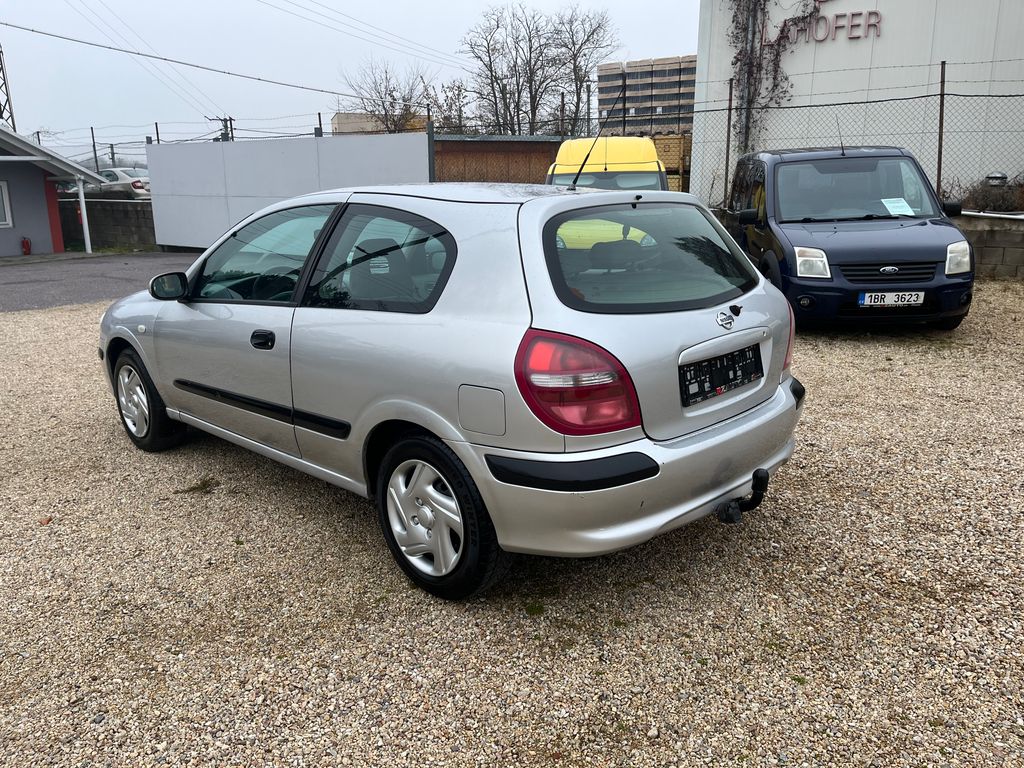 Nissan Almera