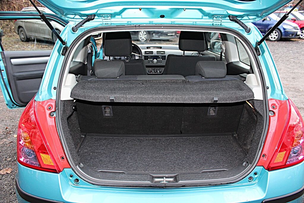 Suzuki Swift Hatchback 1,3 l 67 kw