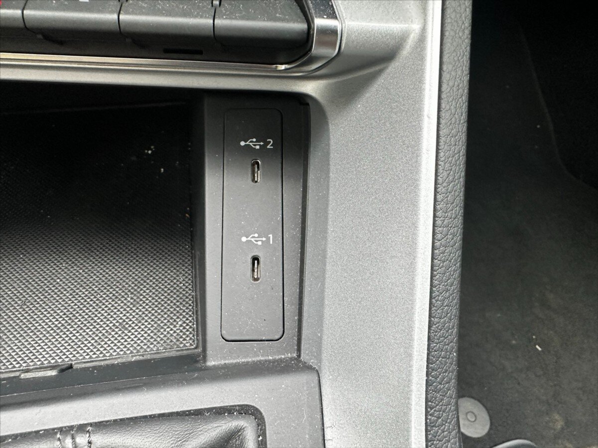 Audi Q3 Kombi 2,0 l 147 kw