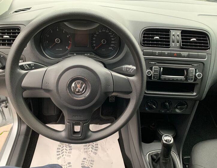 Volkswagen Polo 12