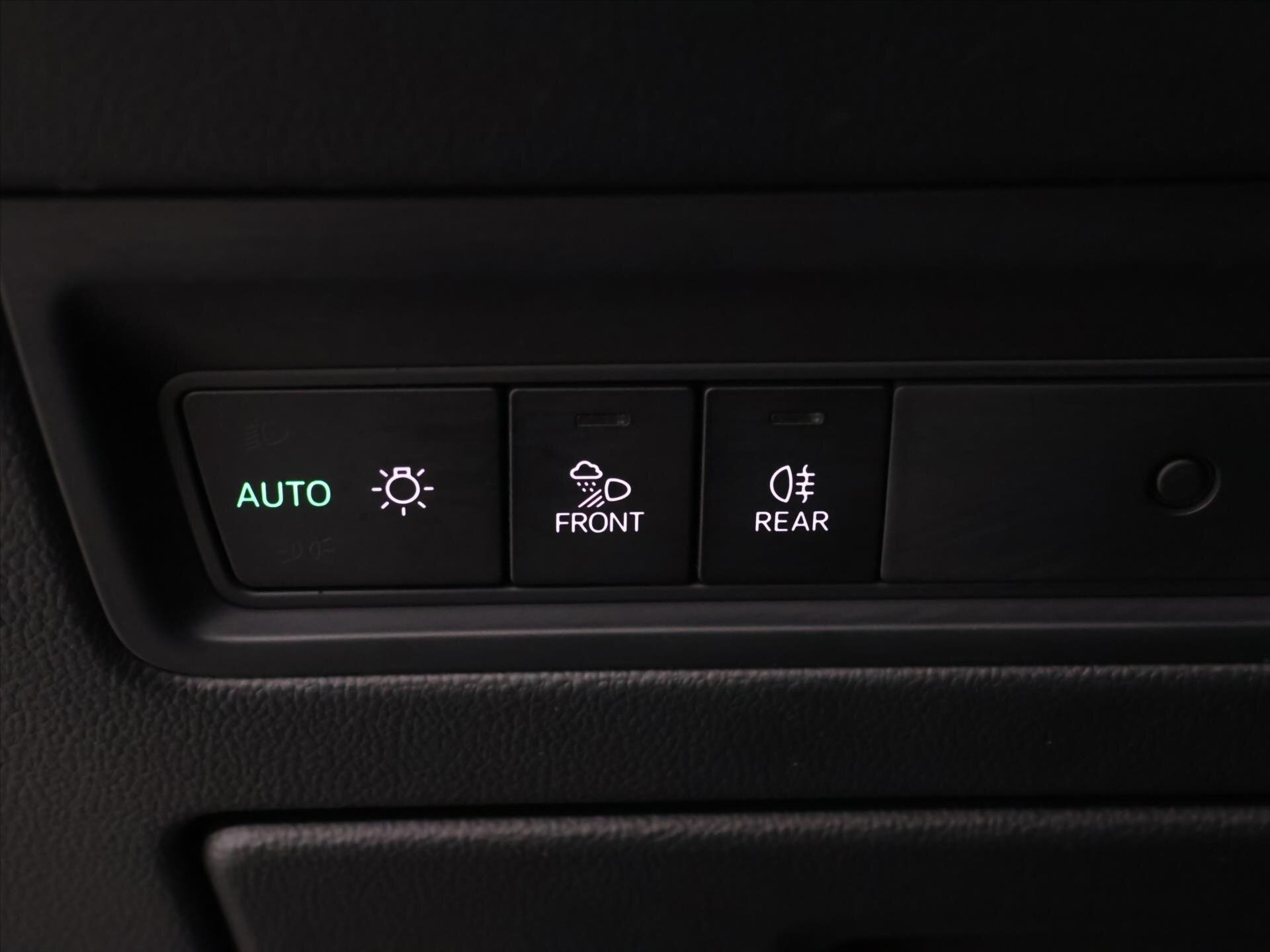 Volkswagen Touareg SUV / Terénní 3,0 l 170 kw