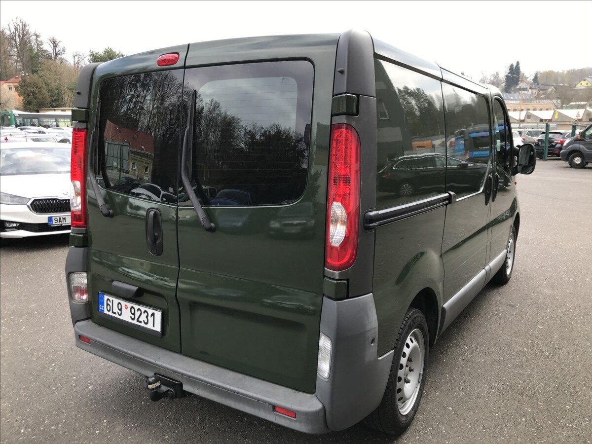 Opel Vivaro Skříň 2,0 l 66 kw