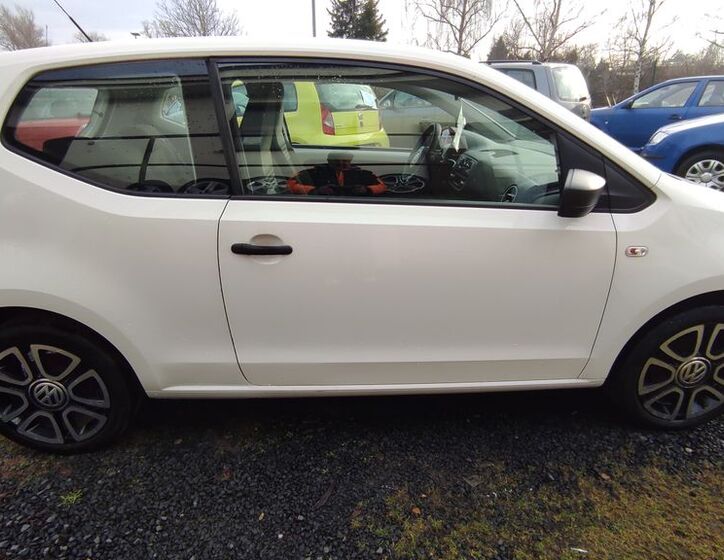 Volkswagen up! 6
