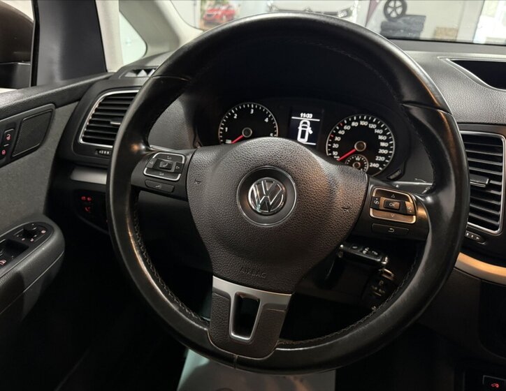 Volkswagen Sharan MPV 2,0 l 103 kw