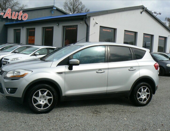 Ford Kuga SUV / Terénní 2,0 l 100 kw