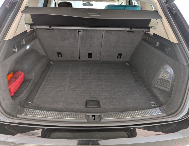 Volkswagen Touareg SUV / Terénní 3,0 l 210 kw