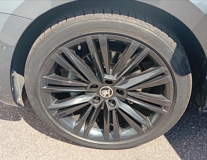 Škoda Superb Kombi 2,0 l 110 kw