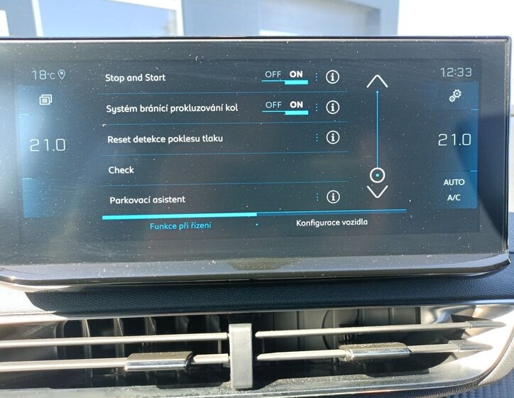 Peugeot 5008 SUV / Terénní 1,5 l 96 kw