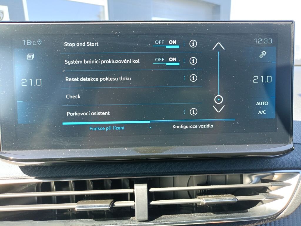 Peugeot 5008 SUV / Terénní 1,5 l 96 kw