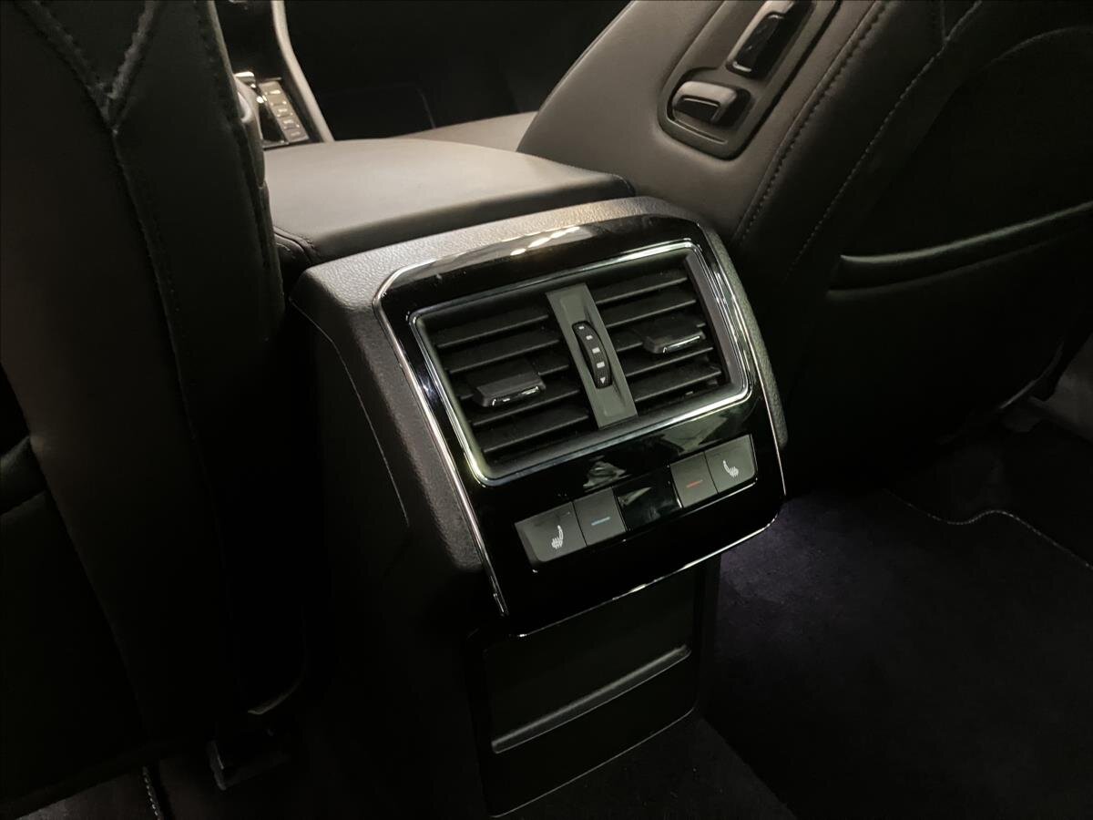 Škoda Superb Kombi 2,0 l 147 kw