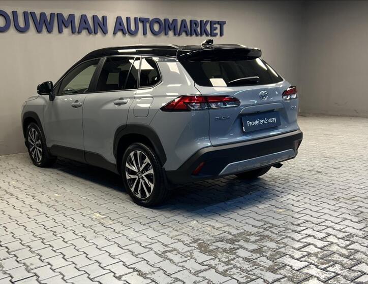 Toyota Corolla Cross 19