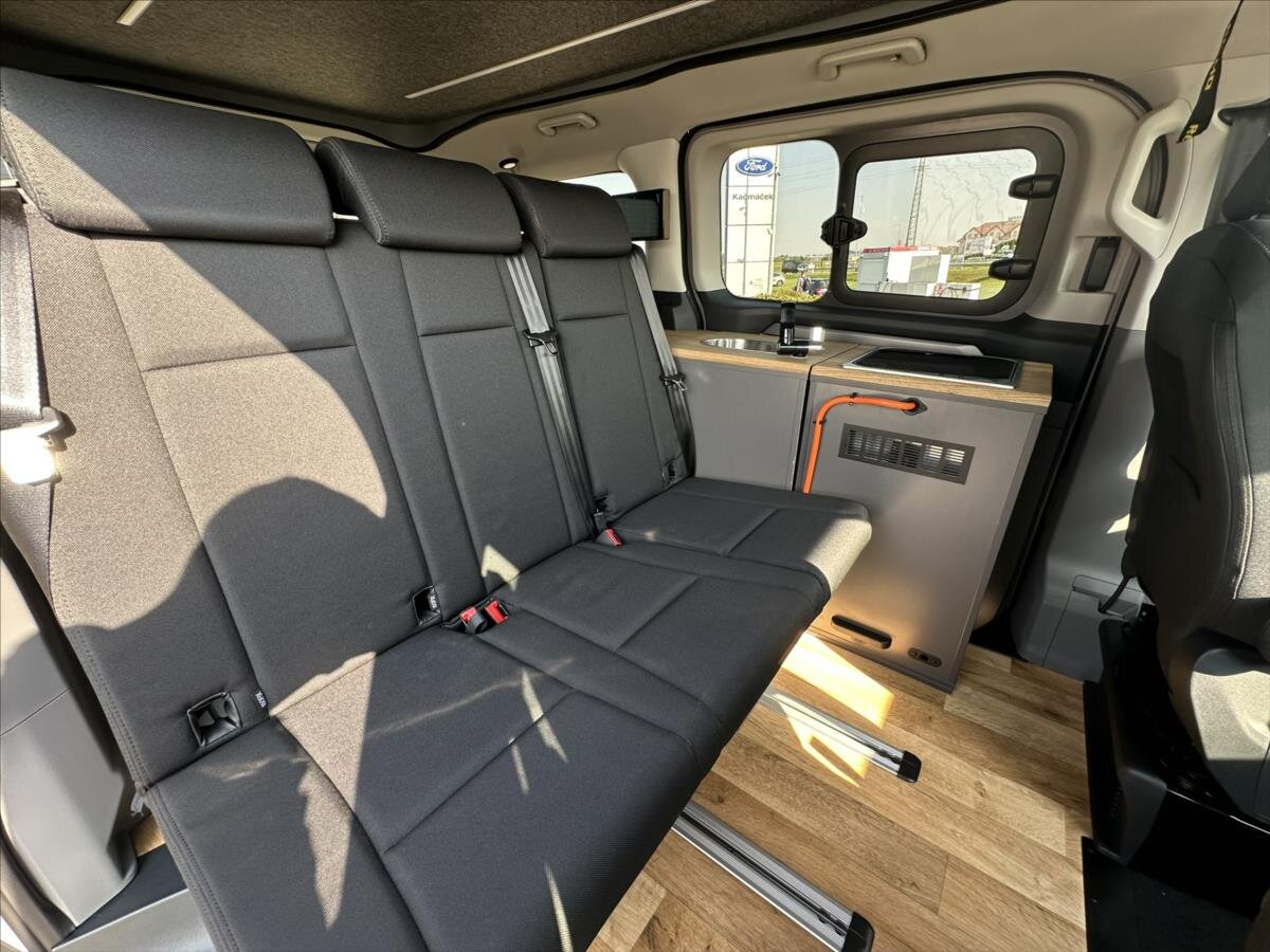 Ford Tourneo Custom Kombi 2,0 l 125 kw
