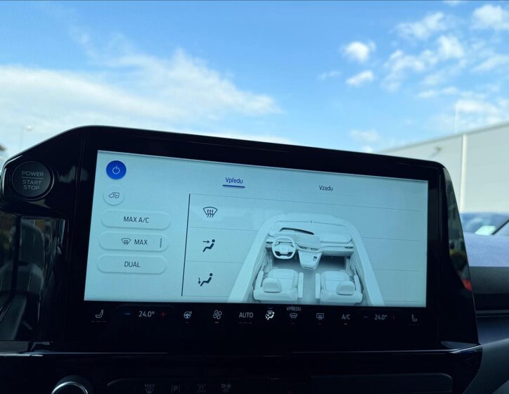 Ford Tourneo Custom 34