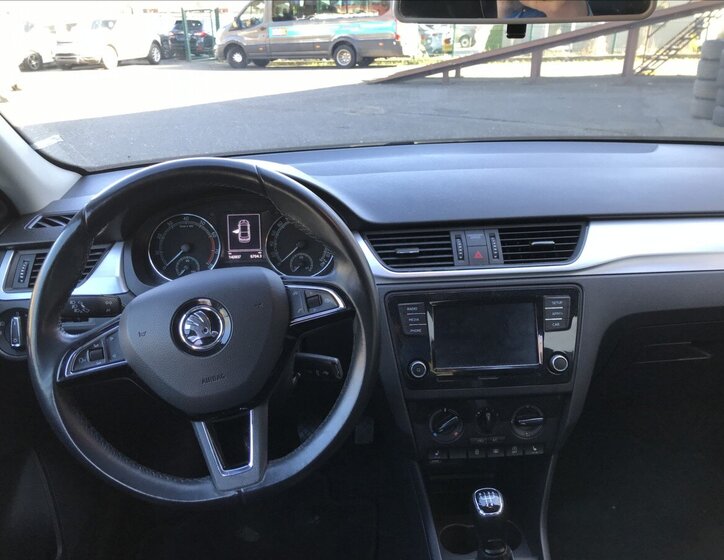 Škoda Rapid Sedan / Limuzína 999,0 70 kw