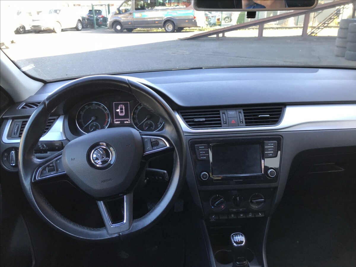 Škoda Rapid Sedan / Limuzína 999,0 70 kw